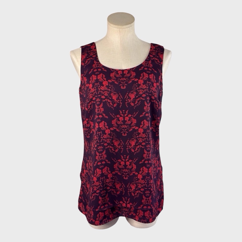 CAbi 3258ā Cameo Print Sleeveless Layered Top